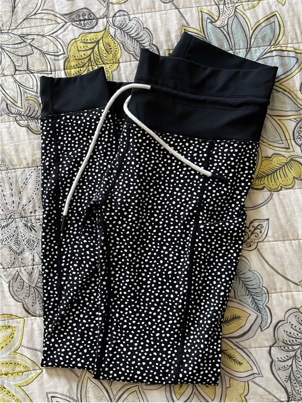 Women’s Black Polka Dot Drawstring Joggers